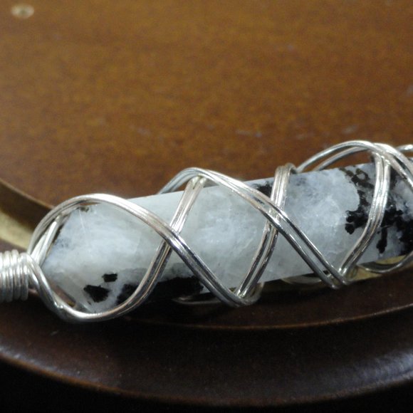 Sardonyx White Black Gem stone crystal Pendant wrapped in silver~Wife Ma… - Picture 4 of 5